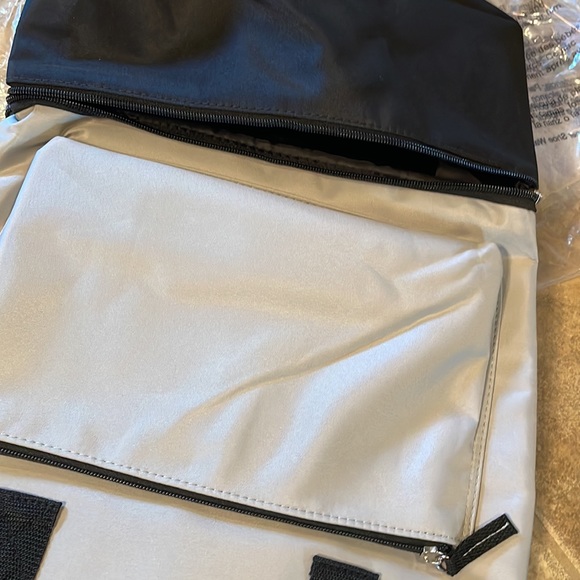 Weather resistant, stylish backpack NWT - Picture 3 of 4